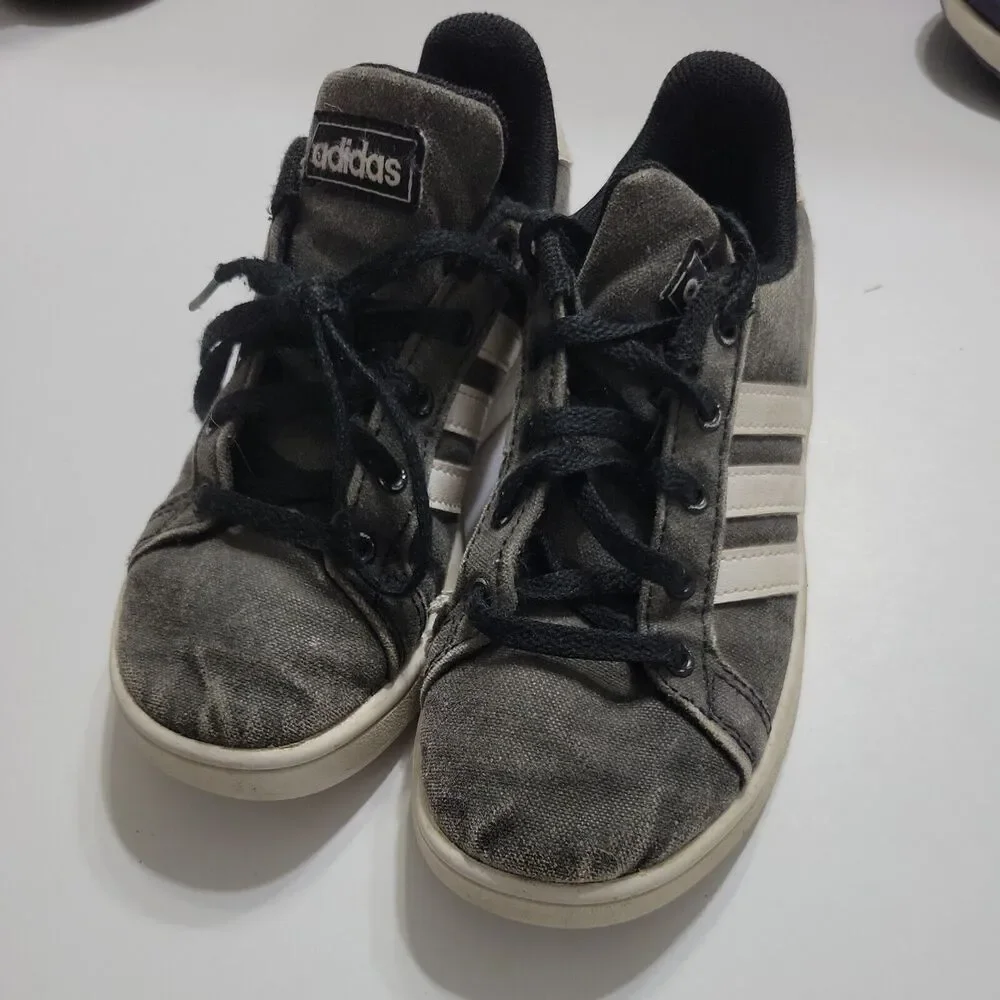 Adidas Girls 12 1/2 Kid Shoes Superstar Black White Three Striped Originals 12.5
